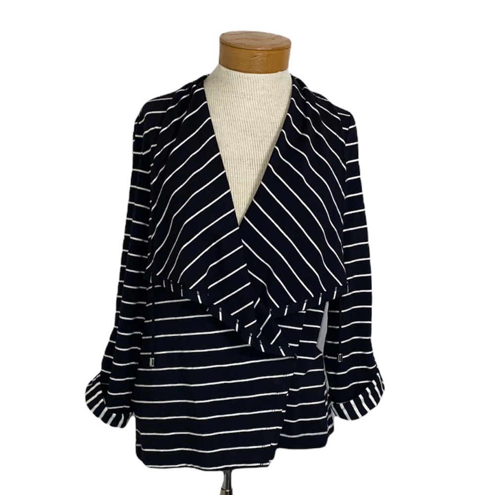 Chico’s Zenergy SZ 1/M Black and White Stripe Flyway Cardigan